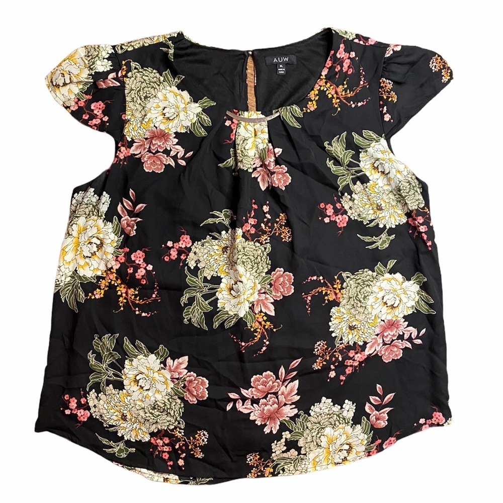 A.U.W. Floral overlay top with black base - classy - Sz XL - Excellent Condition